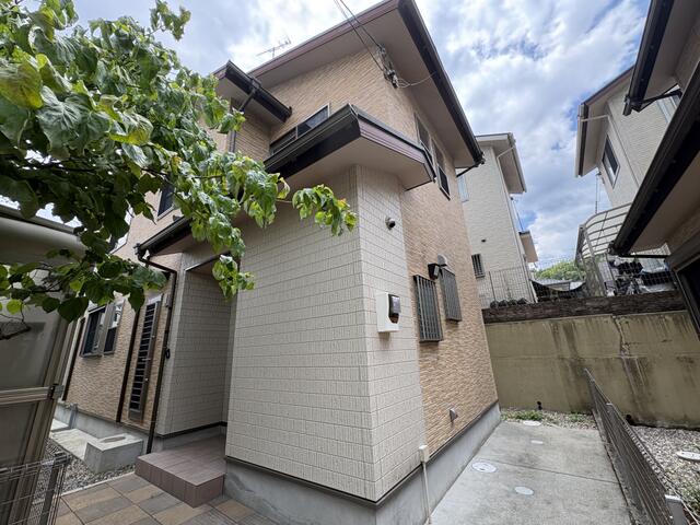京都市左京区 岩倉幡枝町（京都精華大前駅） 2階建 3LDK
