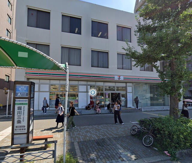 セブンイレブン京都堀川三条店