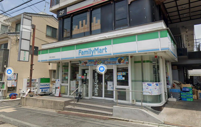 ファミリーマート竹田久保町店