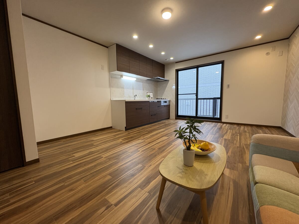 京都市左京区一乗寺梅ノ木町（一乗寺駅）3階建 3LDK